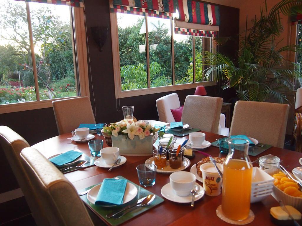 Chambres D'Hotes Le Clos D'Enhaut Динард Екстериор снимка